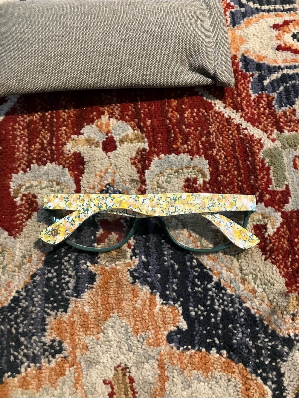 Peepers Reading Glasses +2.25 - Picture 3 of 5